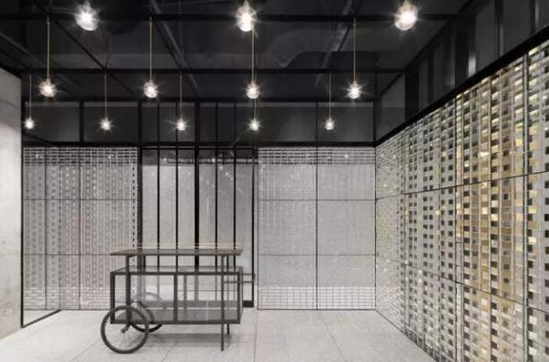 展會(huì)搭建布置中一般使用什么玻璃？其特性又有那些？