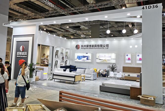 展會(huì)搭建布置中塑料材料如何選擇？膠黏劑又該如何選擇？